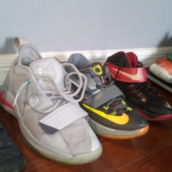 Shoes - Picture 9 of 10